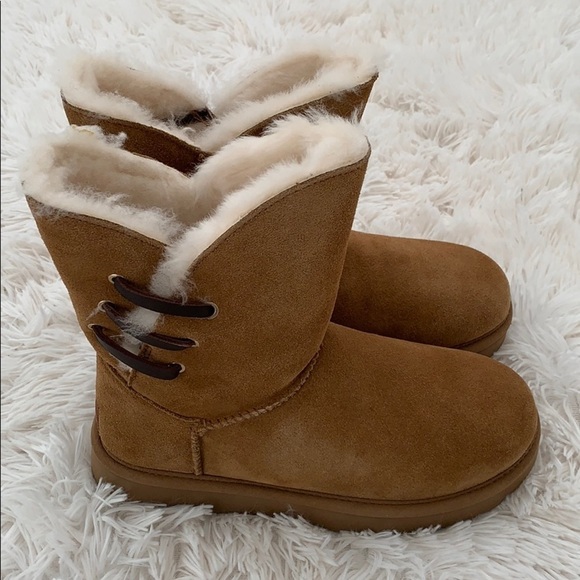 Authentic UGG Constantine chestnut Boots - Picture 1 of 8